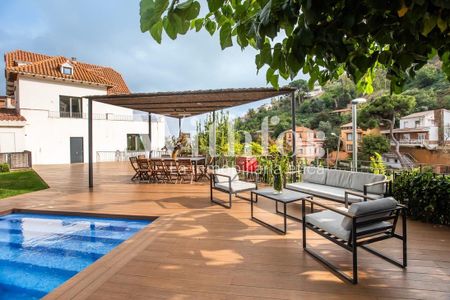 Barcelona, Catalonia 08017 - Photo 4