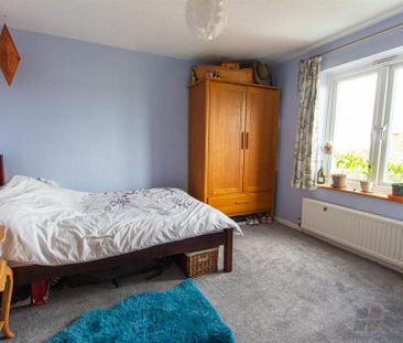 3 bedroom detached house to rent - Photo 4