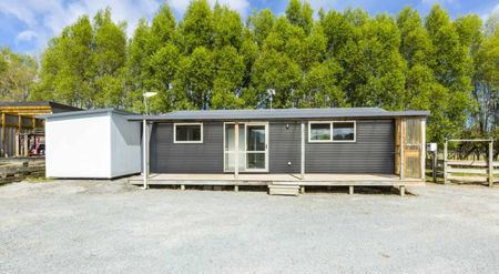 18a Flux Road, Mangaroa - Photo 5