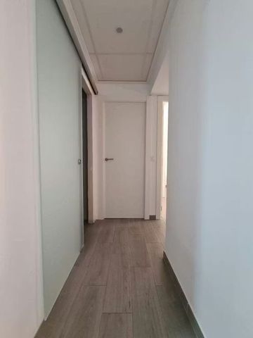 Carrer de Polo y Peyrolón, Valencia, Valencian Community 46021 - Photo 3