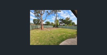 Renovated 2/3 Bedroom Home - Photo 4