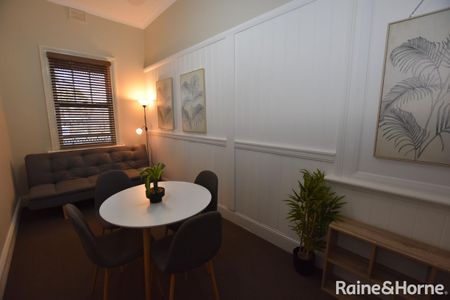 Fully Furnished & Central Apartment - Photo 3