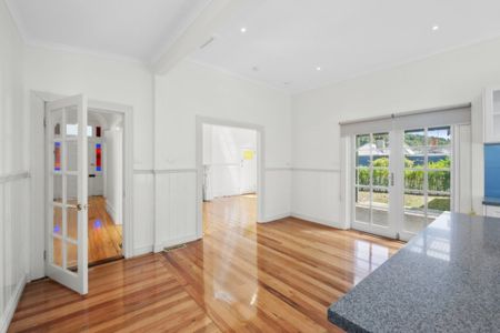 Spacious and Elegant Victorian Home in a Sought-After Inner East Location - Photo 4