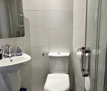 Room in a Shared Flat, Liverpool, L3 - Photo 1