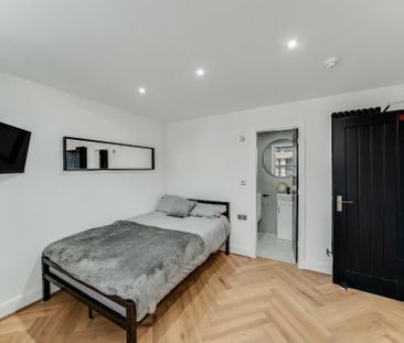 6 bedroom house to rent - Photo 4