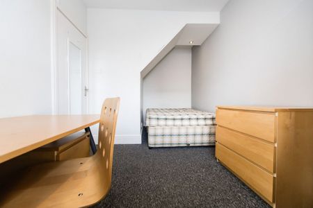 Welton Place, Hyde Park, Leeds - Photo 4