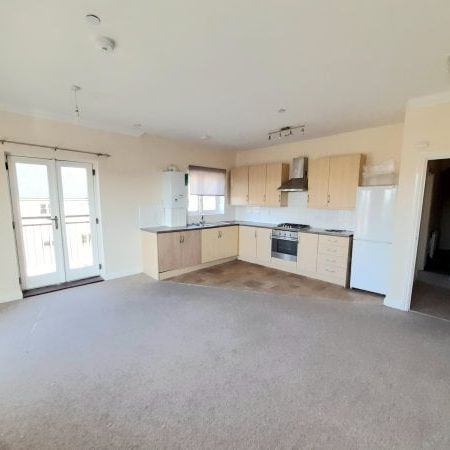 Monkston, Milton Keynes, MK10 - Photo 1