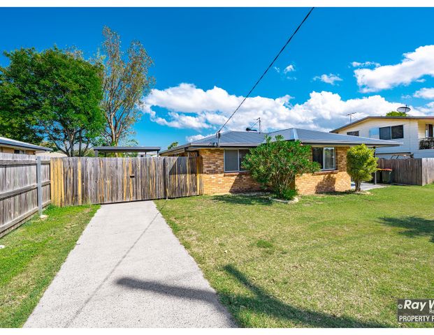 Charming Family Home in Prime Location - Photo 1