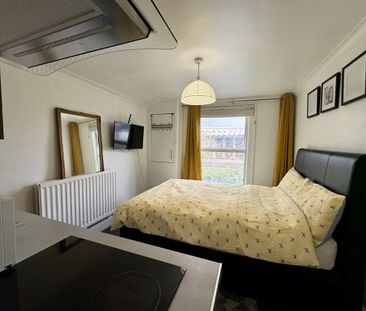 Sunninghill Road, SE13 - Photo 5