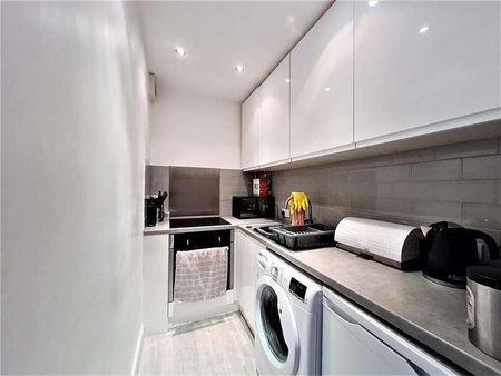 Battersea Park Road, Battersea, SW8 - Photo 5