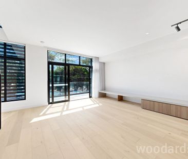 Unrivalled Luxury and Contemporary Elegance with this Brand-New 3-b... - Photo 6
