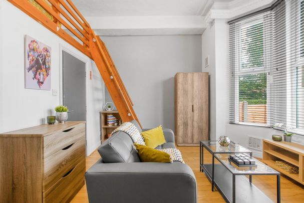 63 BRUDENELL ROAD Leeds - LS6 1HA - Photo 1