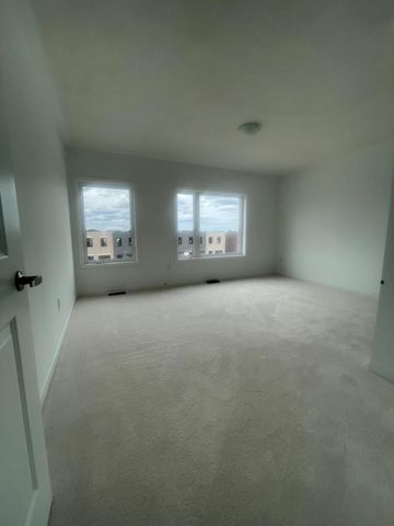 For Lease - 203 Monarch Avenue, Ajax, Ontario - Photo 5