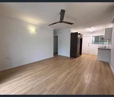 Modernised 2 Bedroom Unit – Pool & Great Location! - Photo 1