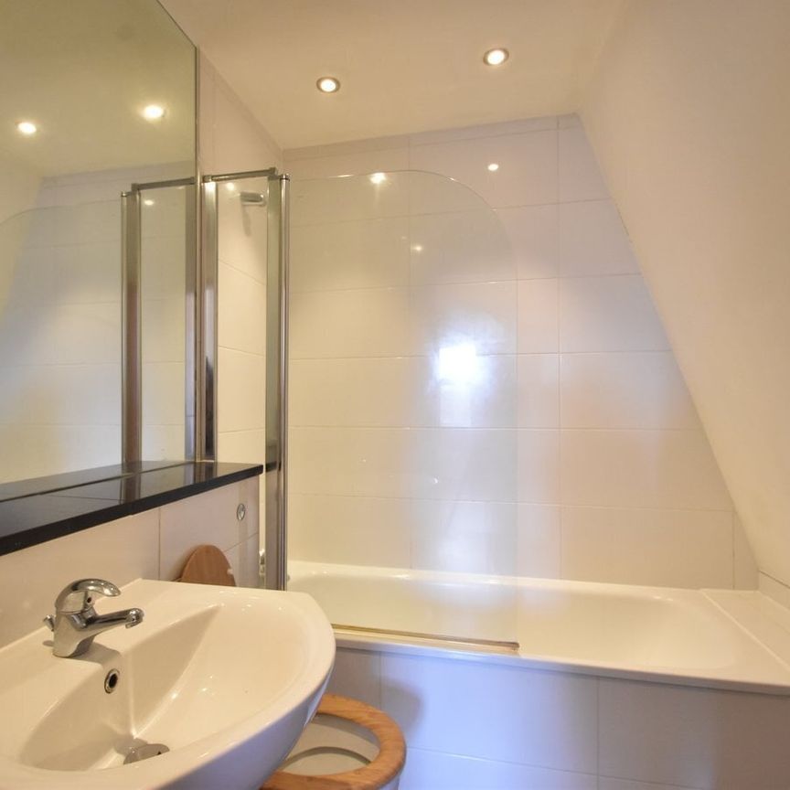 Molesey Road, Hersham, Walton-on-Thames, KT12 - Photo 1