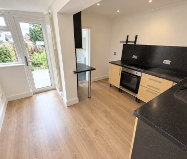 2 bedroom terraced house to rent - Photo 3