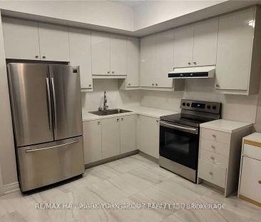 32 Wellington Street E #102 - Photo 4