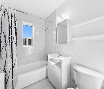 For Lease - 167 Stephen Drive Unit# 207, Toronto, Ontario - Photo 4