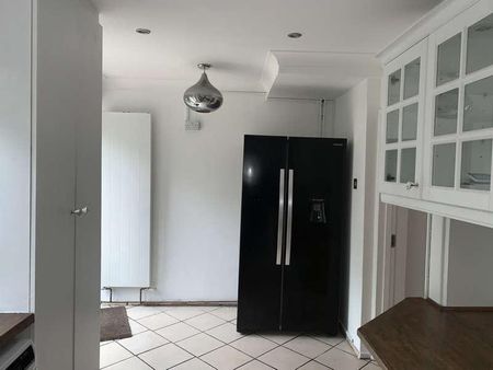 Harrow, HA3 - Photo 5