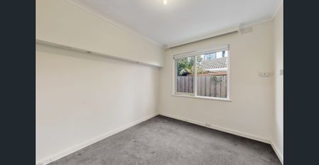 "Essendon Lifestyle Made Easy – Power and Water Included" - Photo 3