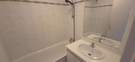 Location Appartement 2 pièces 43m² ISTRES 13800 - Photo 5
