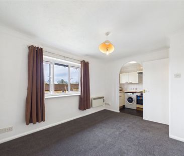 Dale Close, Stanway, Colchester, Essex, CO3 0FG - Photo 2