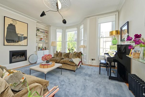 3 bedroom flat to rent - Photo 1