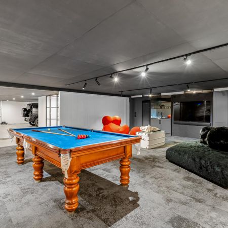 Prized Smart Home in Blue Chip Location - Photo 4