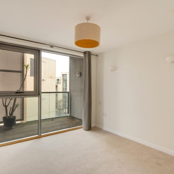 2 Bed Flat - Photo 1