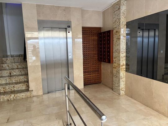 Piso de alquiler en Calle Periodista Pirula Arderius, 2, Barrio del Centro - Photo 1