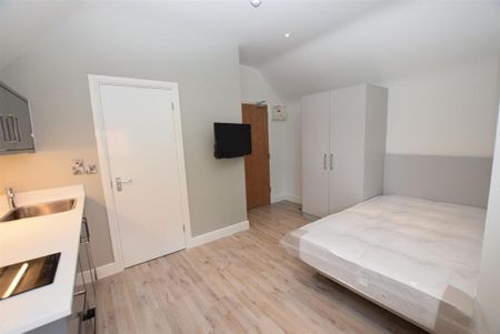Studio to rent - Photo 3