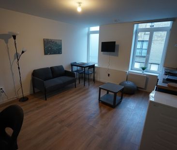 LILLE - APPARTEMENT - T1 MEUBLE - Photo 2