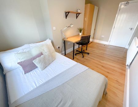 7 bedroom flat to rent - Photo 4