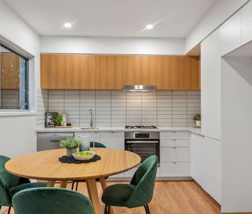 Modern, boutique townhouse - Photo 6