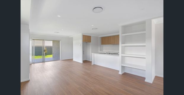 You'll be Home for Christmas - Brand New 4 bedrooms, Ducted Air-Con, Alfresco, Garage - Photo 1