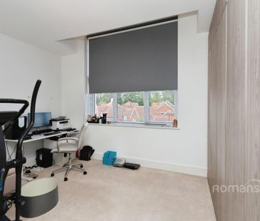 3 bedroom flat to rent - Photo 2