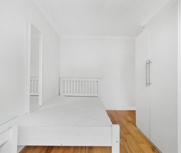 3 bedroom flat to rent - Photo 5