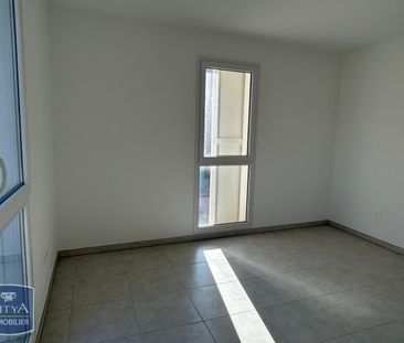 Location Appartement 3 pièces 67m² MARSEILLE 9ème - Photo 4