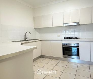 Spacious Apartment with Modern Interiors and Excellent Convenience ... - Photo 6