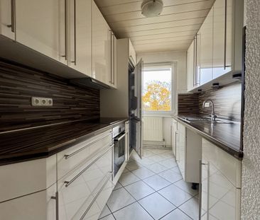 Tolle 3 Zi.-Wohnung mit Balkon und EBK für Kurzzeitvermietung bis m... - Photo 2