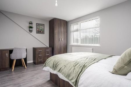 6 bedroom house to rent - Photo 2