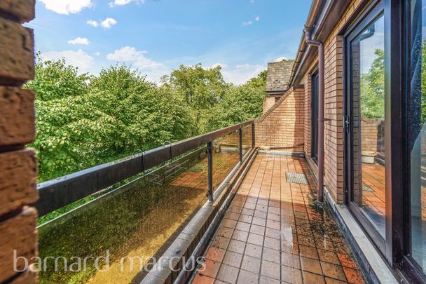 Coombe Lane West, Kingston Upon Thames - Photo 1