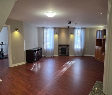 For Lease - 12 Fabrizio Court, Whitby, Ontario - Photo 2