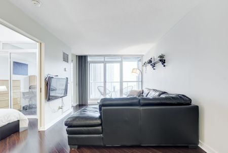 For Lease - 208 Queens Quay Unit# 1204, Toronto, Ontario - Photo 4