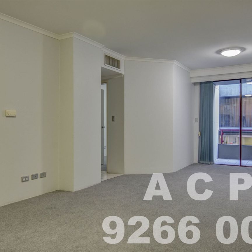 Unfurnished 1-bedroom Apartment on Paramount's 3rd Floor! - Photo 1