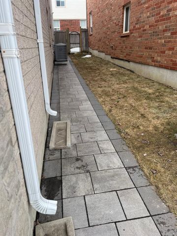 For Lease - 1870 ESTERBROOK Drive, Oshawa, Ontario - Photo 3