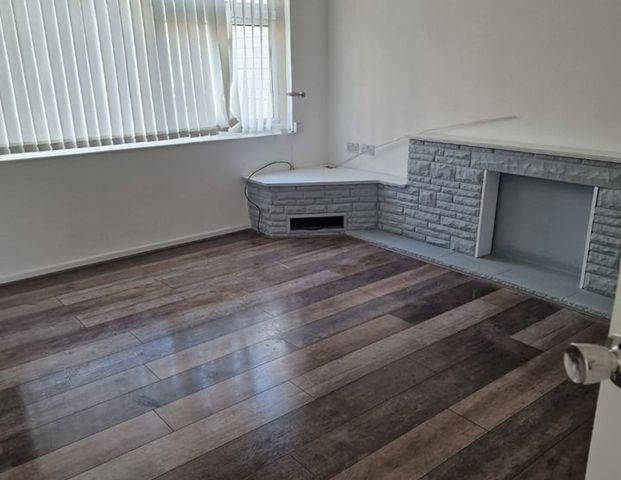 2 Bed Terraced House, Bodmin Garden, LS10 - Photo 1