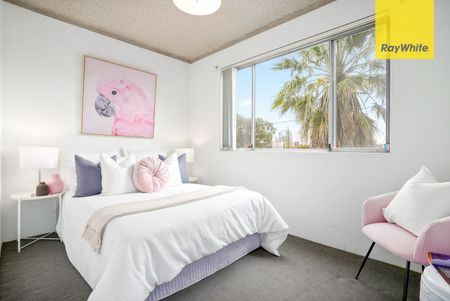 TWO BEDROOM APARTMENT IN CENTRAL LOCATION - MUST VIEW - Photo 5
