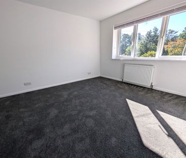 Somerset Avenue, SO18 - Photo 2