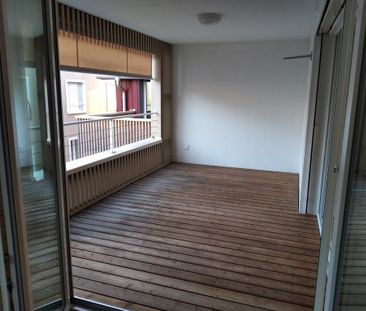 1 MONAT MIETZINSFREIE ZEIT - GROSSE 3.5-ZIMMERWOHNUNG MIT LOGGIA - Photo 1